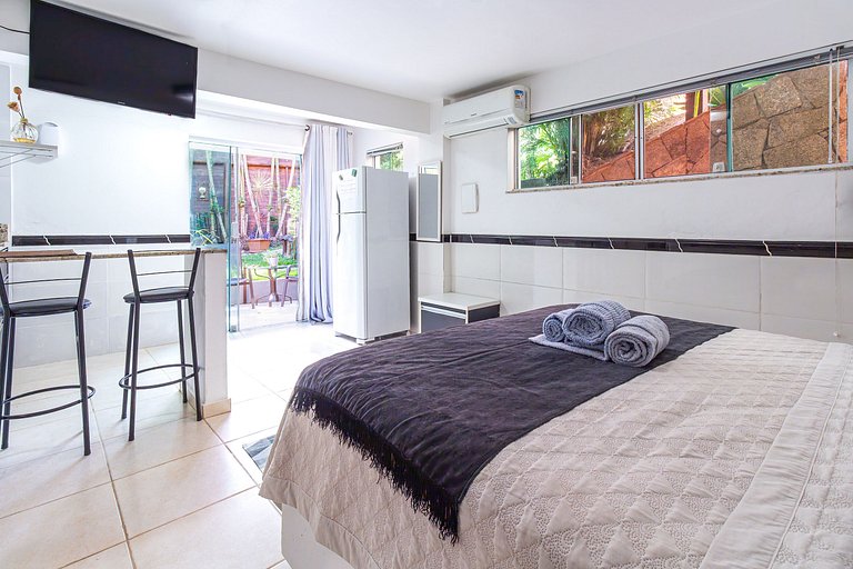 Casa 3 Quartos em Cond. Próximo à Rua das Pedras