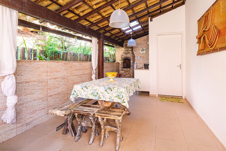 Casa 3 Quartos em Cond. Próximo à Rua das Pedras