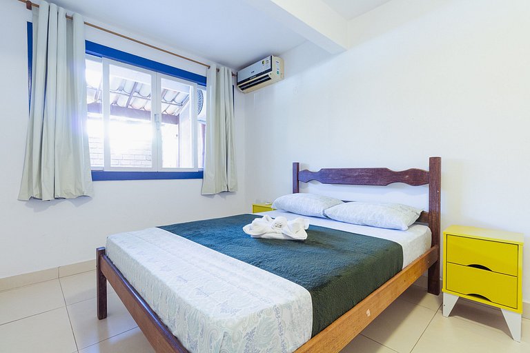 Casa com garagem - 300m da Rua das Pedras