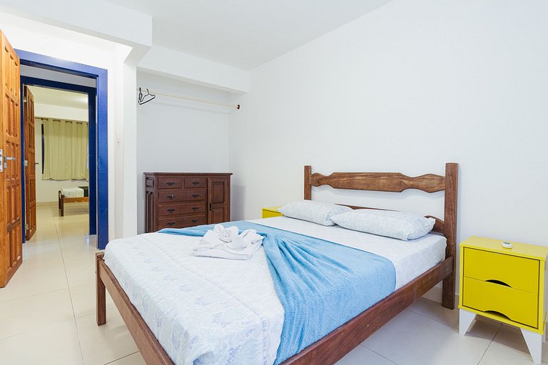Casa com garagem - 300m da Rua das Pedras