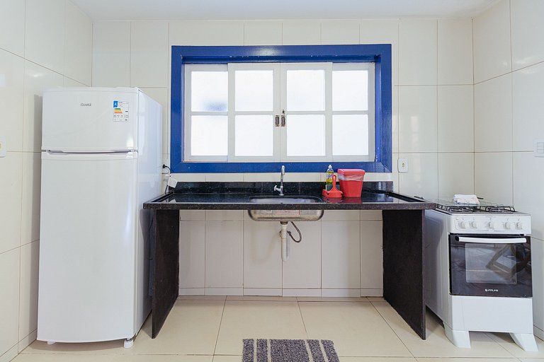 Casa com garagem - 300m da Rua das Pedras