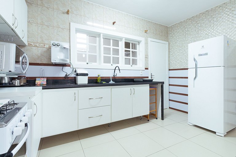Amplo flat no Centro de Búzios