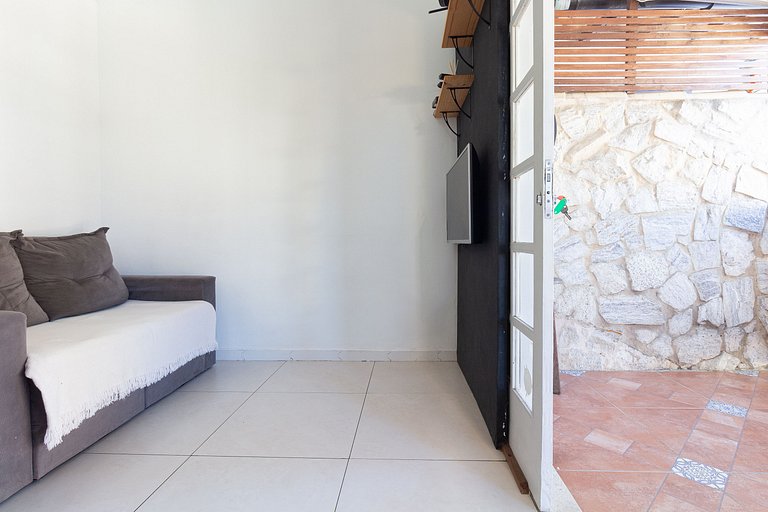 Apto Próximo à Rua das Pedras - 02 quartos