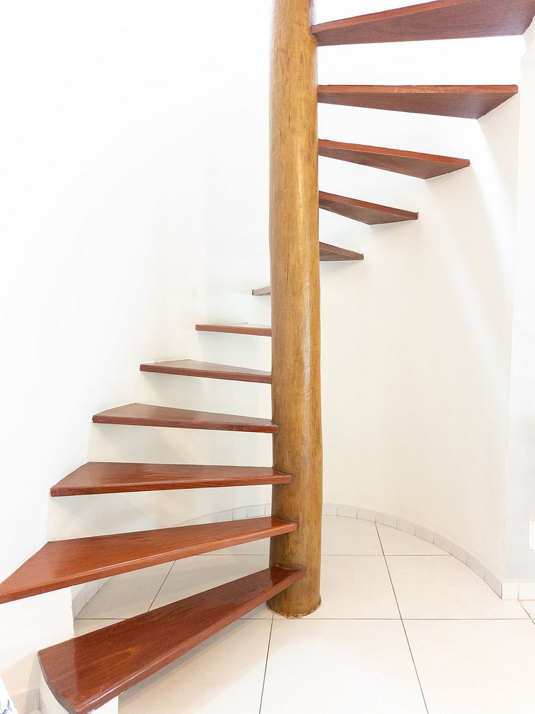 Casa com Piscina e Vista para o Mar na Orla Bardot