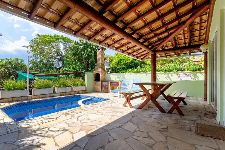 Casa com Piscina e Vista para o Mar na Orla Bardot