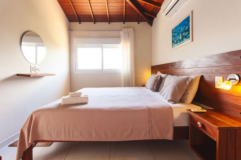 Casa com Piscina e Vista para o Mar na Orla Bardot