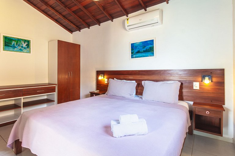 Casa com Piscina e Vista para o Mar na Orla Bardot