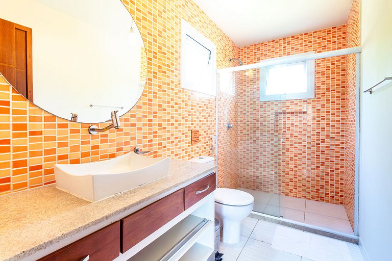 Casa com Piscina e Vista para o Mar na Orla Bardot