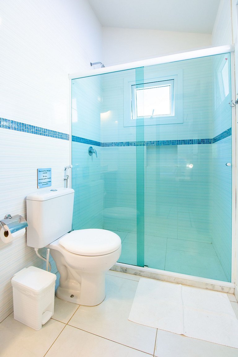 Casa com Piscina e Vista para o Mar na Orla Bardot