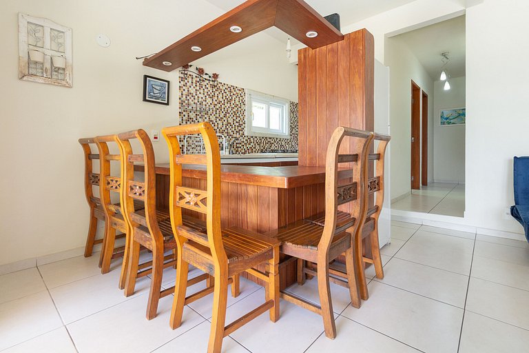 Casa com Piscina e Vista para o Mar na Orla Bardot