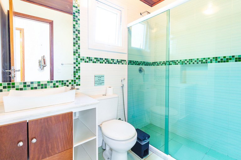 Casa com Piscina e Vista para o Mar na Orla Bardot