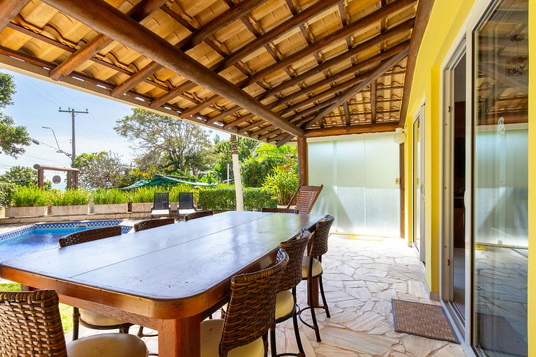 Casa com Piscina Privativa na Orla Bardot