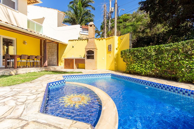 Casa com Piscina Privativa na Orla Bardot