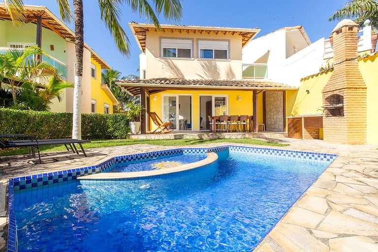 Casa com Piscina Privativa na Orla Bardot