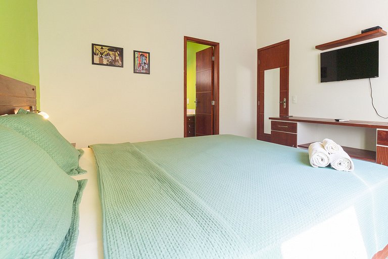 Casa com Piscina Privativa na Orla Bardot