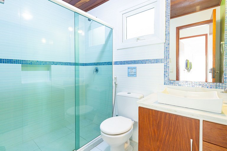 Casa com Piscina Privativa na Orla Bardot